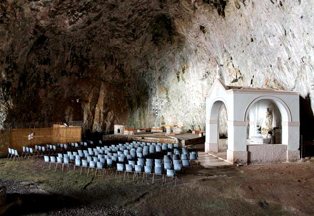 santuario della madonna della grotta